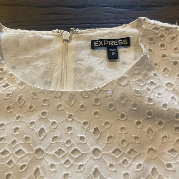 Express White Sleeveless Blouse - Picture 8 of 11